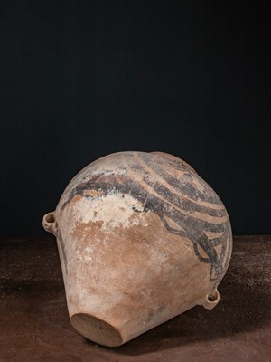 Lot 20 - (R) A LARGE RARE CHINESE HONG-SHAN NEOLYTHIC STORAGE POT, 3300-2000 BC