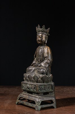 Lot 89 - (R) SEATED GUANYIN WITH INSCRIPTION BRONZE 13TH CENTURY