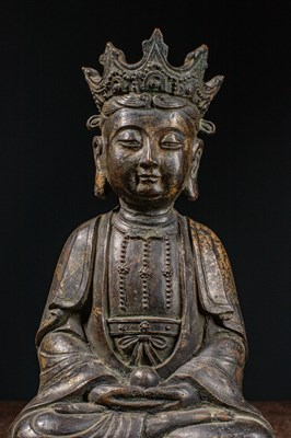 Lot 89 - (R) SEATED GUANYIN WITH INSCRIPTION BRONZE 13TH CENTURY