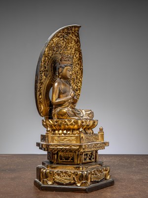 Lot 7 - (R) BUDDHA VAIROCANA WOOD GILT JAPAN LATE EDO-PERIOD 1780 - 1820'S