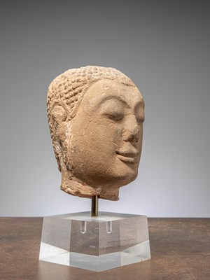 Lot 64 - (R) BUDDHA HEAD SANDSTONE KHMER LOPBURI 13TH CENTURY