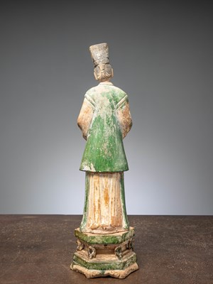 Lot 16 - (R) A CHINESE TERRACOTTA DIGNITARIE, MING DYNASTY, 15TH CENTURY