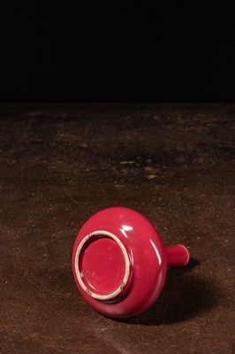 Lot 94 - (R) SMALL BULBOUS LONG-NECK VASE BRICK RED GLAZE, QING DYNASTY CHINA