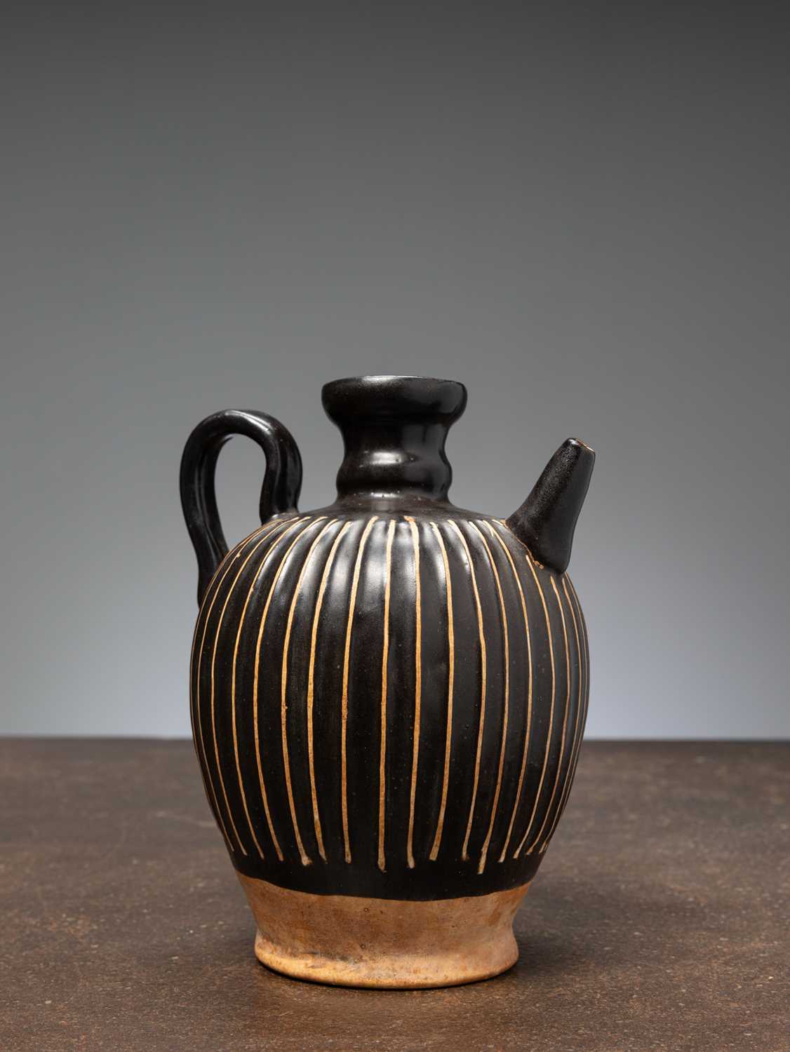Lot 76 - (R) BULBOUS WINE JUG BROWN HENAN GLAZE, 12TH CENTURY SONG DYNASTY CHINA