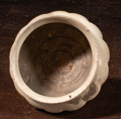 Lot 68 - (R) A YAOZHOU-TYPE CELADON BOWL WITH CRACKLED GLAZE, 10TH CENTURY SONG DYNASTY CHINA