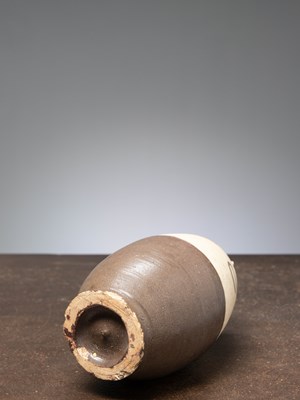 Lot 70 - (R) CHIZCHOU CERAMIC VASE, WAVE PATTERN, SONG-YUAN, CHINA