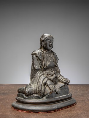 Lot 18 - (R) SEATED BRONZE WARRIOR ZHENWU (CHEN WU) , CHINA MING DYNASTY (1364-1644)