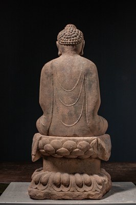 Lot 5 - (R) LARGE SEATED CHINESE STONE BUDDHA NORTHERN QI DYNASTY (550-577) CHINA