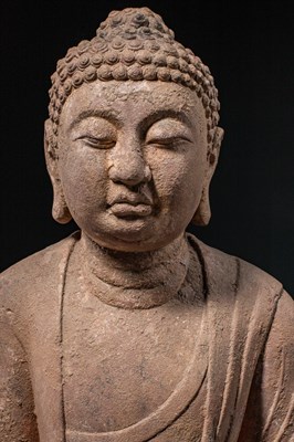 Lot 5 - (R) LARGE SEATED CHINESE STONE BUDDHA NORTHERN QI DYNASTY (550-577) CHINA