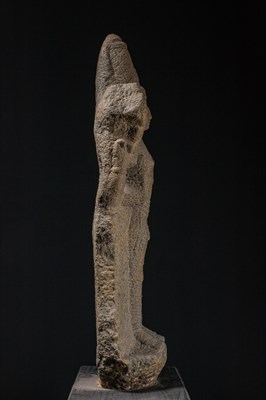 Lot 54 - (R) A FOUR-ARMED STANDING STONE VISHNU INDIA VIJAYANAGAR 15TH / 16TH CENTURY