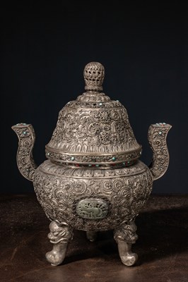Lot 29 - (R) SINO MONGOLIAN ALTAR SET SILVER WITH STONES MIDDLE OF 19TH CENTURY