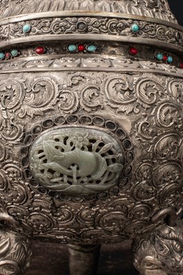 Lot 29 - (R) SINO MONGOLIAN ALTAR SET SILVER WITH STONES MIDDLE OF 19TH CENTURY