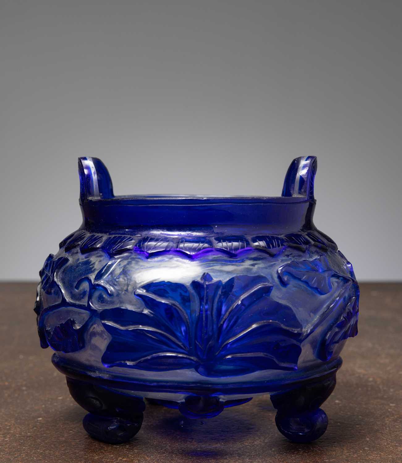 Lot 69 - (R) A BEIJING GLASS CENSER WITH QIANLONG MARK (1736 - 1795) CHINA
