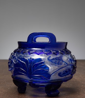 Lot 69 - (R) A BEIJING GLASS CENSER WITH QIANLONG MARK (1736 - 1795) CHINA