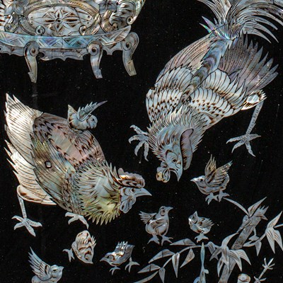 Lot 25 - (R) A LARGE SOUTH CHINESE MOTHER OF PEARL PANEELE ABOUT 19TH CENTURY