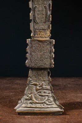 Lot 19 - (R) ARCHAIC GU TYPE BRONZE VASE SHANG DYNASTY (1600-1046 BC) WITH LATER INSCRIPTION