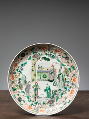 Lot 251 - (R) A CHINESE FAMILLE VERTE EXPORT DISH, KANGXI