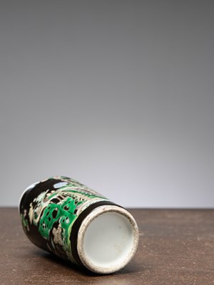 Lot 91 - (R) A SMALL RUOHAN VASE, FAMILLE VERTE / FAMILLE NOIRE, CHINA, 1800