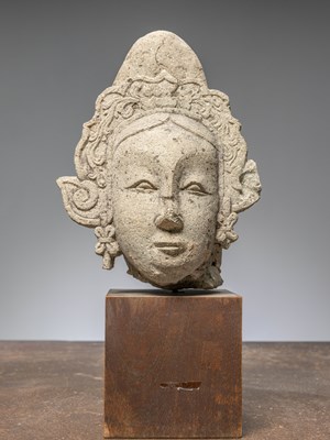 Lot 175 - (R) A HEAD OF A COURT LADY, SINO-THAI, RATANA KOSIN PERIOD, THAILAND, 19TH CENTURY