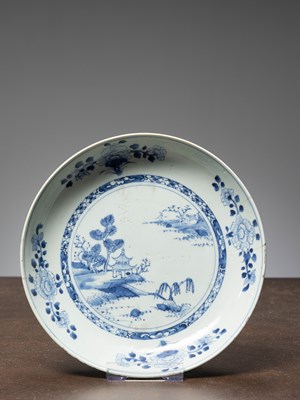 Lot 162 - (R) A CHINESE BLUE AND WHITE PORCELAINE DISH, 18TH CENTURY