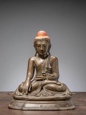 Lot 128 - (R) A BRONZE FIGURE OF GAUTAMA BUDDHA, BIRMA, MANDALAY, 19TH CENTURY