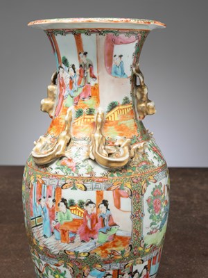 Lot 56 - (R) A BULBOUS FAMILLE ROSE VASE WITH GILT RELIEF HANDLES, CHINA , QING DYNASTY 19TH CENTURY