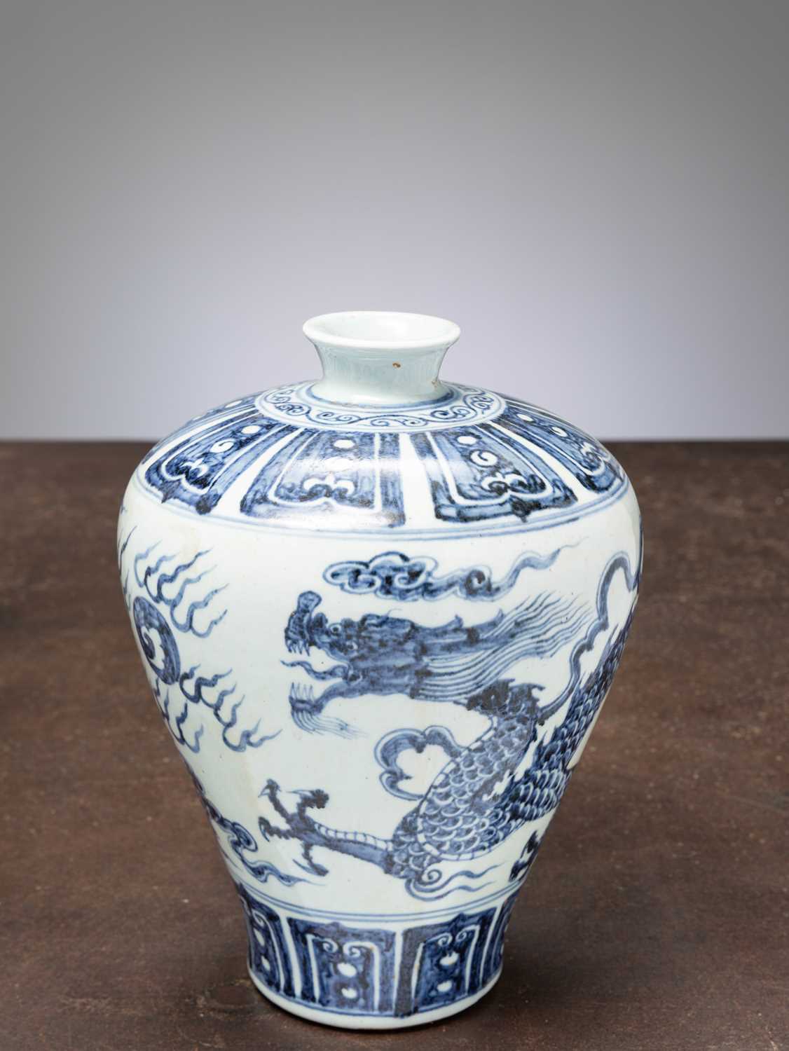 Lot 68 - (R) A CHINESE BLUE AND WHITE PORCELAIN MEIPING VASE, QING DYNASTY