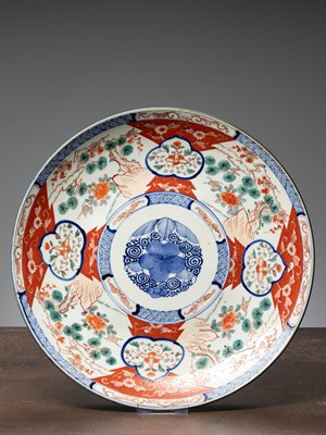 Lot 420 - (R) BIG IMARI PLATE, JAPAN EDO PERIOD 17TH CENTURY
