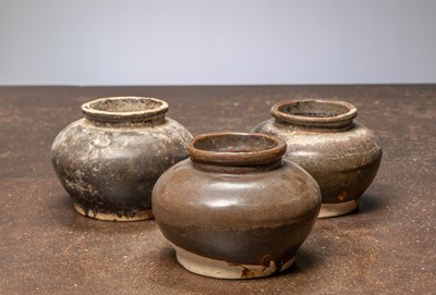 Lot 353 - (R) THREE CHINESE STOENWARE STORAGE JARS, MING DYNASTY, 14TH - 17TH CENTURY
