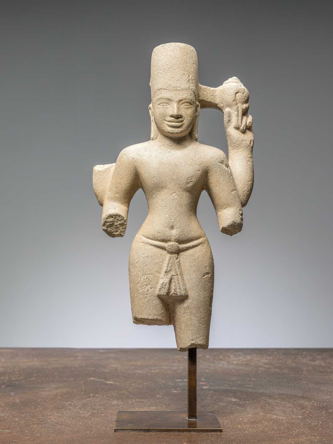 Lot 94 - (R) A SANDSTONE STATUE OF VISHNU, PHNOM DA STYLE, PRE KHMER, 8TH TO 9TH CENTURY