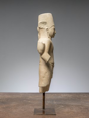 Lot 94 - (R) A SANDSTONE STATUE OF VISHNU, PHNOM DA STYLE, PRE KHMER, 8TH TO 9TH CENTURY