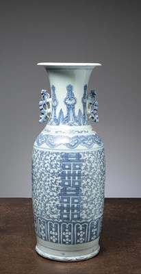 Lot 20 - (R) A LARGE BLUE AND WHITE "SHOU" VASE, CHINA, QING DYNASTY, 19TH CENTURY