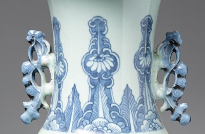 Lot 20 - (R) A LARGE BLUE AND WHITE "SHOU" VASE, CHINA, QING DYNASTY, 19TH CENTURY