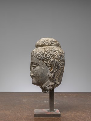 Lot 1 - A GREY SCHIST HEAD OF BUDDHA GANDHARA 4TH CENTURY