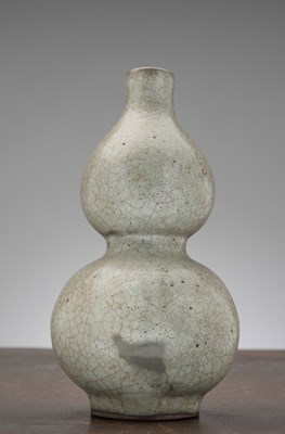 Lot 38 - A CRAQUELURE-GLAZED DOUBLE-GOURD VASE, CHINA, SONG DYNASTY, 12TH–13TH CENTURY