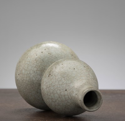 Lot 38 - A CRAQUELURE-GLAZED DOUBLE-GOURD VASE, CHINA, SONG DYNASTY, 12TH–13TH CENTURY