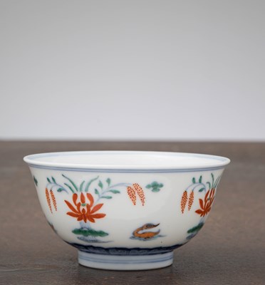 Lot 89 - A FINE DOUCAI PORCELAIN BOWL WITH LOTUS AND WATERFOWL, CHINA, YONGZHENG PERIOD