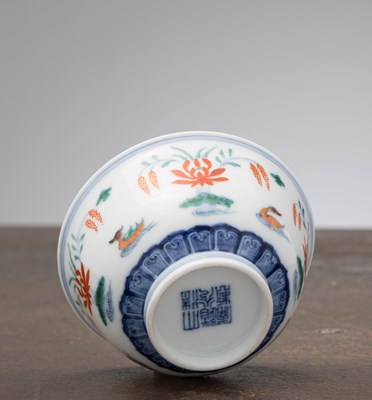 Lot 89 - A FINE DOUCAI PORCELAIN BOWL WITH LOTUS AND WATERFOWL, CHINA, YONGZHENG PERIOD