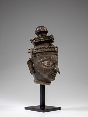 Lot 37 - GARUDA HEAD