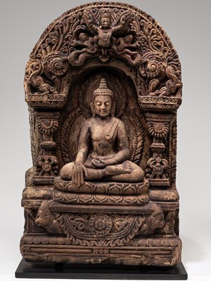 Lot 99 - BUDDHA ON THRONE SURROUNDED BY TORANA