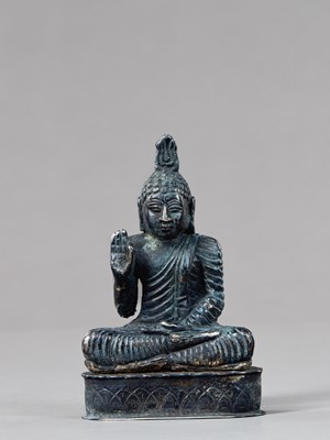 Lot 326 - SEATED SILVER BUDDHA IN ABHAYA MUDRA SRI LANKA, 18TH CENTURY