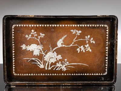 Lot 167 - WOOD TRAY