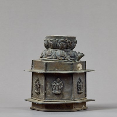 Lot 197 - BRONZE PEDESTRAL NEPAL 18TH CENTURY