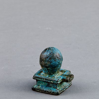 Lot 78 - LINGAM AND YONI BRONZE CAMBODIA 13TH CENTURY