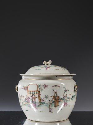 Lot 200 - PORCELAIN BOWL