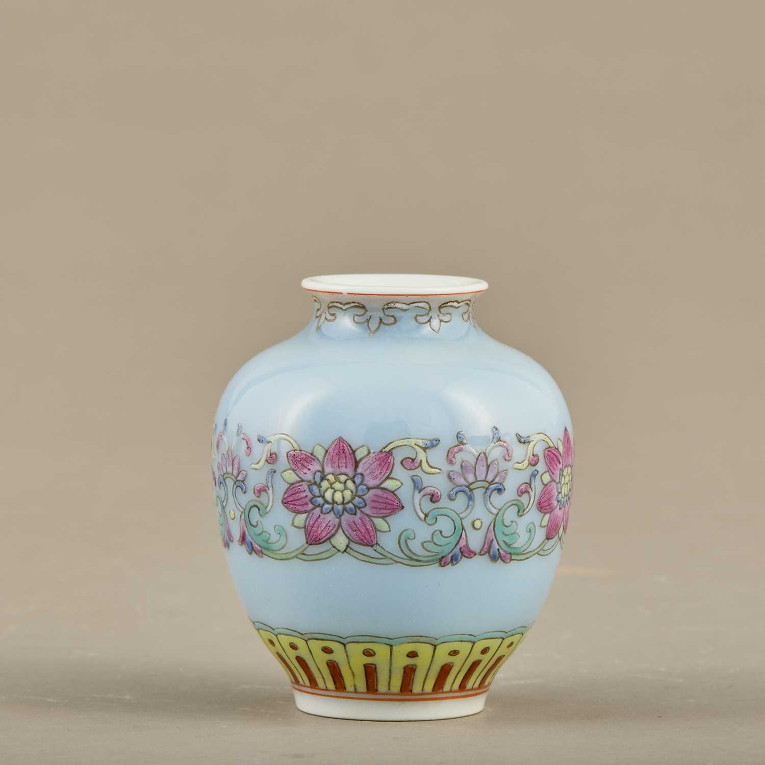 Lot 60 - QIANLONG MARK AND PERIOD (1736–1795) YANGCAI MINIATURE VASE