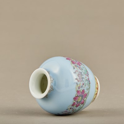 Lot 60 - QIANLONG MARK AND PERIOD (1736–1795) YANGCAI MINIATURE VASE