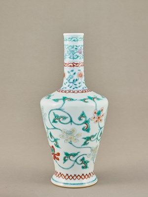 Lot 73 - YoDOUCAI LONG-NECKED VASE WITH FLORAL SCROLLS, YONGZHENG SIX-CHARACTER MARK