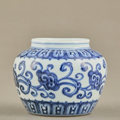 Lot 41 - XUANDE BLUE-AND-WHITE SMALL JAR WITH LINGZHI DECORATION