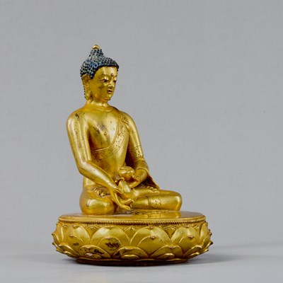 Lot 62 - MEDICINE BUDDHA (BHAISAJYAGURU), MONGOLIA, ZANABAZAR SCHOOL, 18TH CENTURY